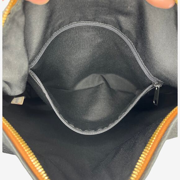 Dooney & Bourke AWL Pebbled Leather Hobo Black British Tan Trim Vintage - Picture 8 of 16